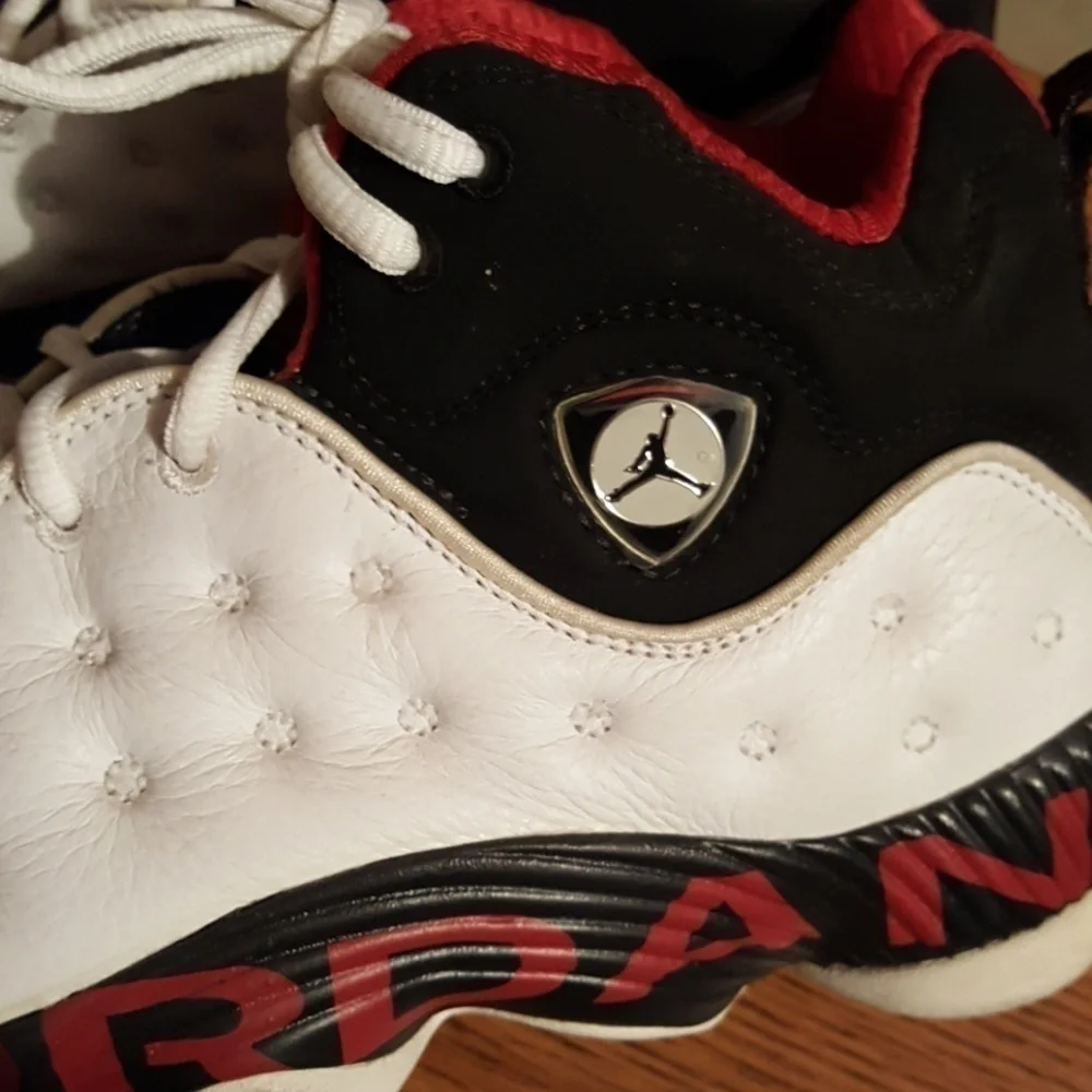 Jordan Performance.